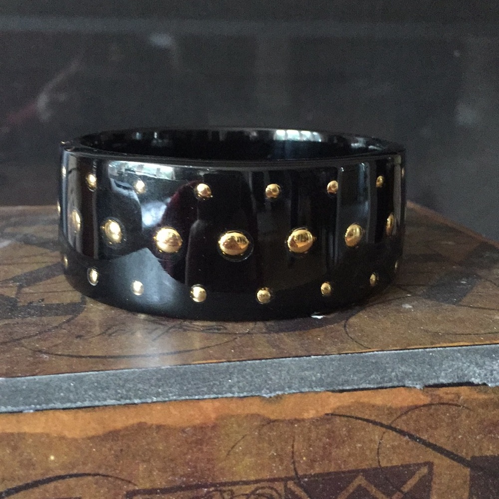 Deréon Lucite black and gold Bracelet